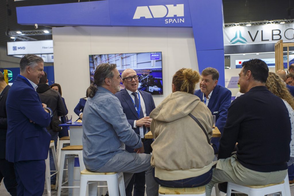 Zona de reuniones del stand de ADH SPAIN