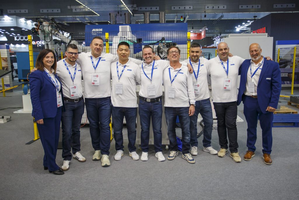 Equipo ADH SPAIN en el stand de la BIEMH 2026
