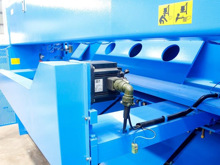 Servomotor del tope trasero